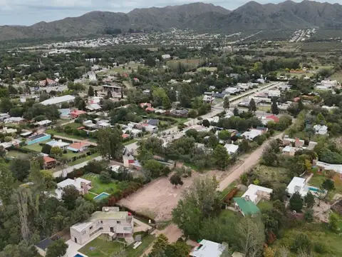 Terreno en venta - Calle El Pino, Las Chacras