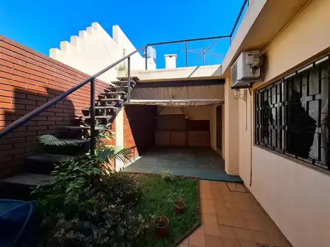 Depto Tipo Casa en Venta de 4 ambientes