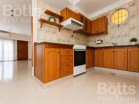 Casa en Venta en Flores Norte, Flores