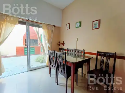 Casa en Venta- 5 amb -cochera 3 autos- patio- parrilla- terraza- A 5 cuadras de Plaza Irlanda