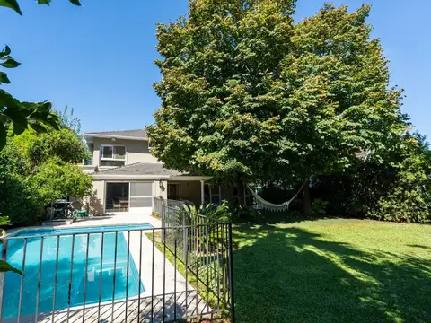 Venta casa 4/5 ambientes-Barrio Lomas de Benavidez