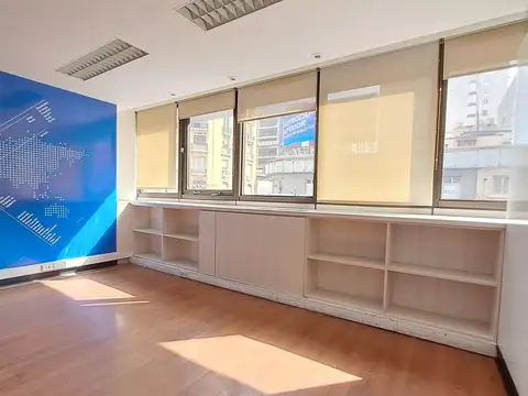 Oficina en Venta 65 años