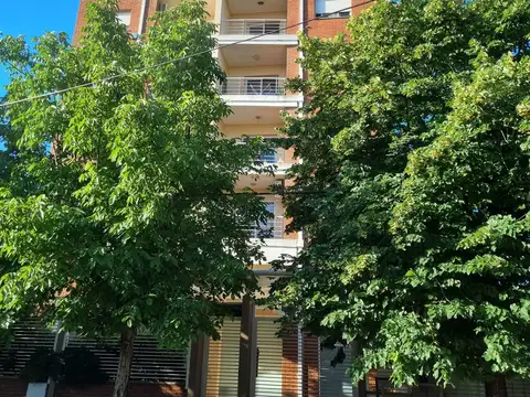 Departamento en alquiler centrico, muy buen estad, luminoso