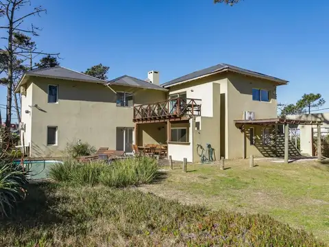 Casa en Alquiler Temporal en Punta del Este, USD 12.000