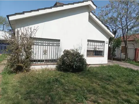 Casa en Venta en Barrio Parque Field, Rosario
