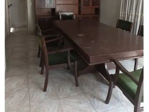 Casa 6 ambientes con 2 baños