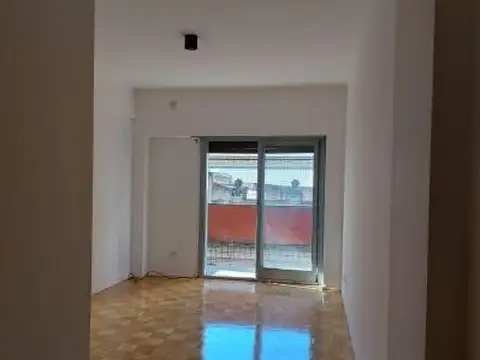 ALMAGRO,3AMB,FRENTE,BALCÓN, MUY BUEN ESTADO,Y UBICACIÓN, OPORTUNIDAD