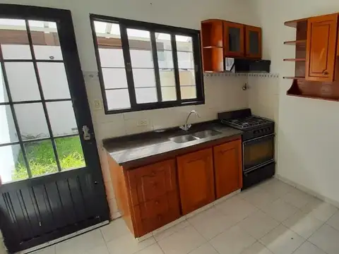 Depto Tipo Casa en Venta con 1 cocheras
