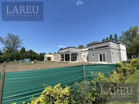 Casuarinas de Pilar