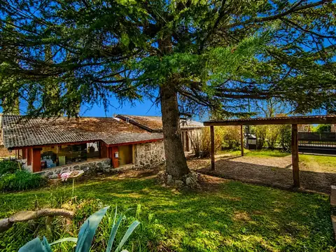 Casa en Venta con 2 cocheras