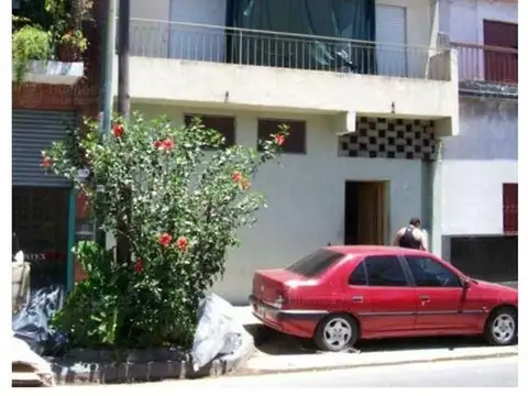 LOTE IDEAL CONSTRUCCIÓN DE LOCALES O TALLERES, EXCELENTE ZONA COMERCIAL A 3 CUADRAS DE AV.AVELLANEDA