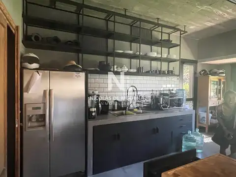 MODERNA CASA EN ZONA COLEGIOS 4 SUITES, ESPECTACULAR BARBACOA