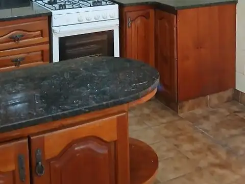 Departamento 4 ambientes con 2 baños