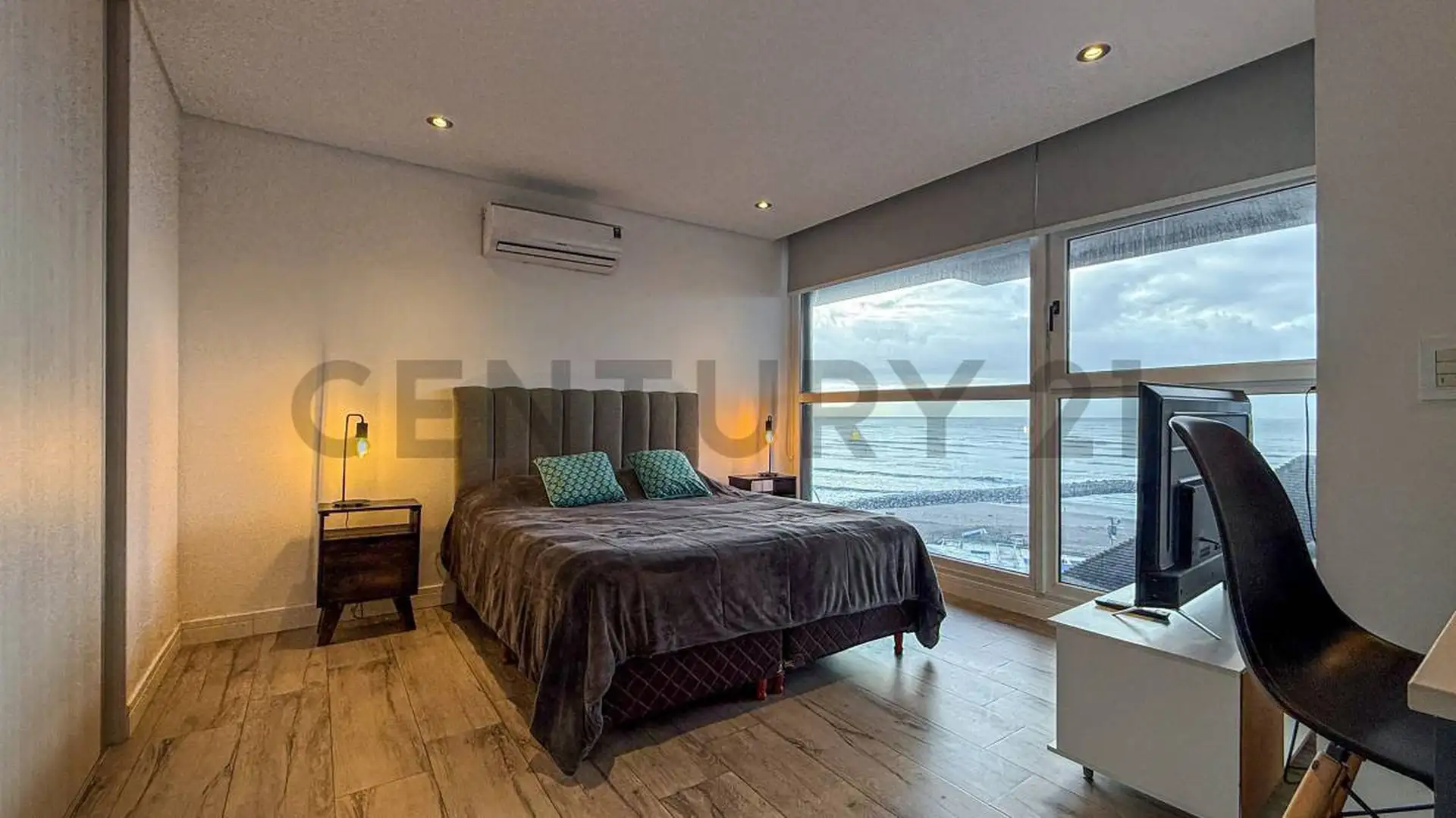 Venta monoambiente frente a Playa Varese