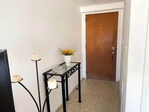 Apartamento en alquiler temporario c/ cochera en Península