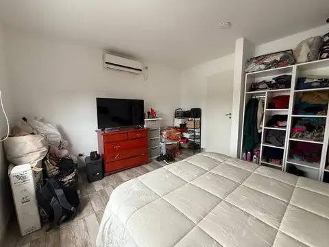 PH EN VENTA EN PACHECO SOBRE AVENIDA SIN EXPENSAS