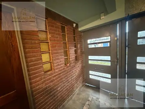 Depto Tipo Casa 4 ambientes con 2 baños