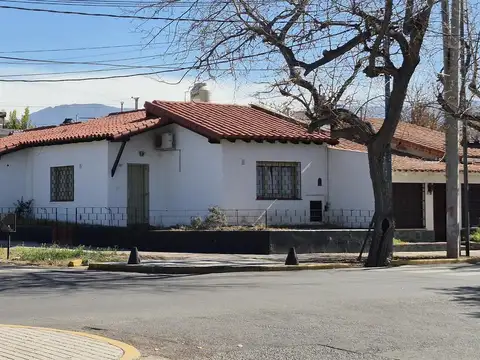 Venta Casa Esquina Villa Hipódromo