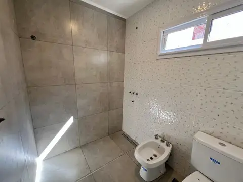 Depto Tipo Casa en Venta en La Plata, USD 69.000