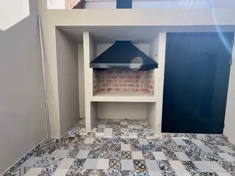 Depto Tipo Casa 2 ambientes con 1 baño