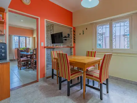 Depto Tipo Casa en Venta con 1 cocheras
