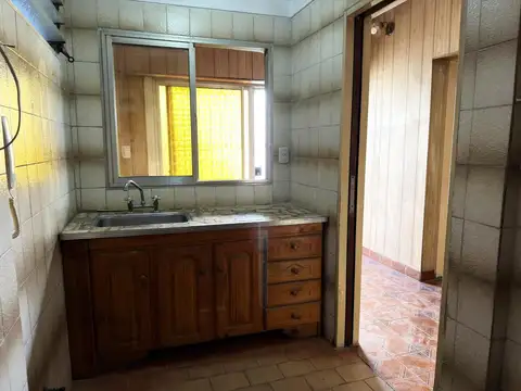 Venta PH Sarandi 3 ambientes, 2 dorm, 1 baño