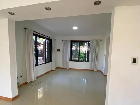Casa en Alquiler en Granadero Baigorria, $ 2.000.000
