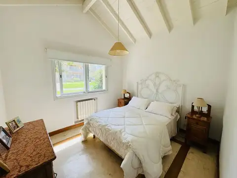 IMPORTANTE CASA 5 AMBIENTES EN COUNTRY EL PARAISO