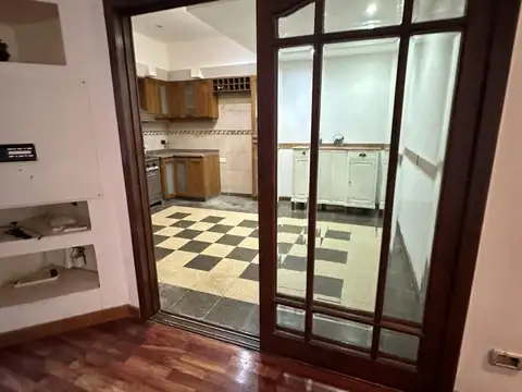 Depto Tipo Casa 4 ambientes con 2 baños