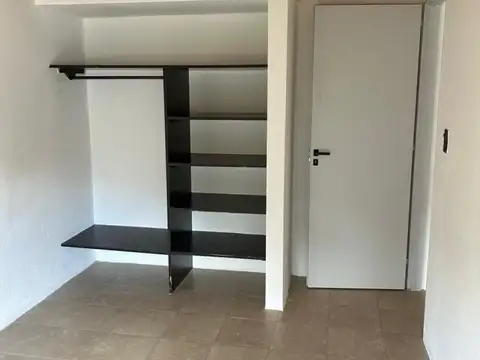 Depto Tipo Casa en Venta con 1 cocheras
