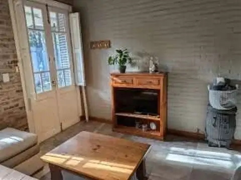 Casa en Alquiler con 3 cocheras