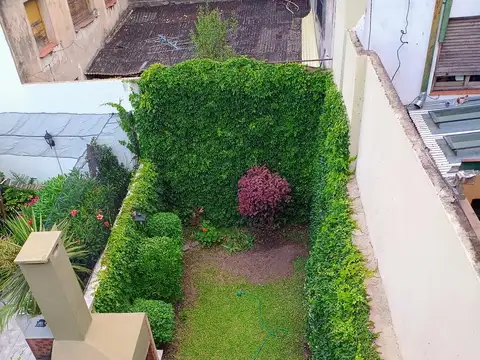 Depto Tipo Casa en Venta 25 años