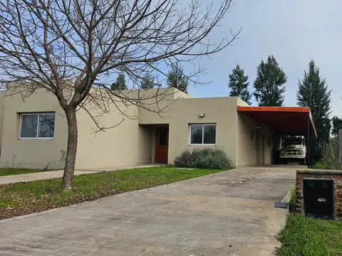 Boulevard de Todos Los Santos 3500, Dique Lujan, Buenos Aires.- 3500