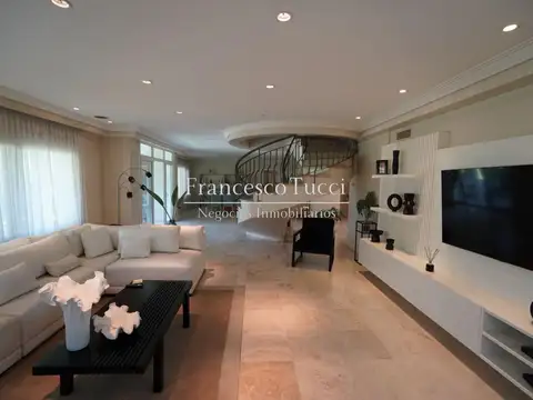 Casa en Venta al Oeste