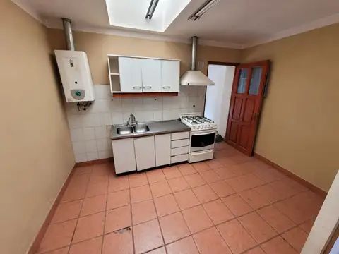 CASA A LA VENTA | 2 DORMITORIOS | BARRIO DANÉS