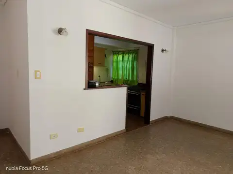 Depto Tipo Casa en Venta en Paternal, USD 105.000