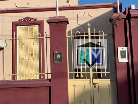 Casa amplia semi céntrica 