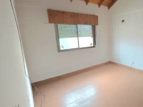 Departamento en Alquiler en Lomas del Mirador, $ 600.000