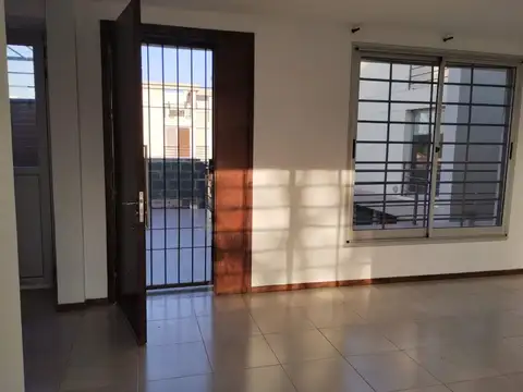 Departamento en Venta en Coronel Dorrego, USD 105.000