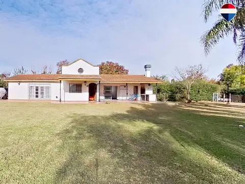 Casa en Venta con 3 cocheras