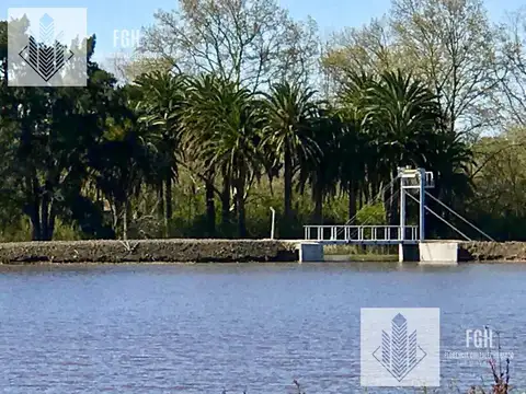 Terreno en Venta de 902,0 m2