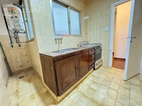 Departamento en alquiler por 24 meses.  Santa Fe y Moreno. Sin muebles. Lavadero