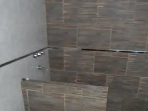CASA 3 AMBIENTES LOMA HERMOSA