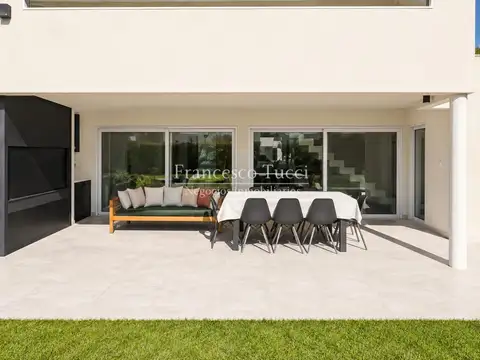 Casa en Alquiler Temporal en Moreno, USD 5.500