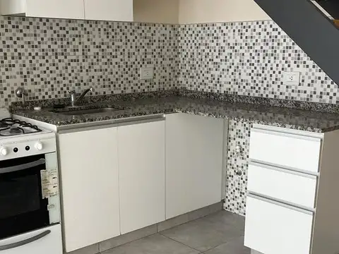 Departamento en Alquiler en Luis Agote, $ 600.000