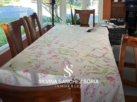 Casa en Venta con 2 cocheras