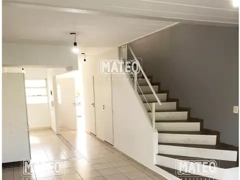 DUPLEX TRES AMBIENTES