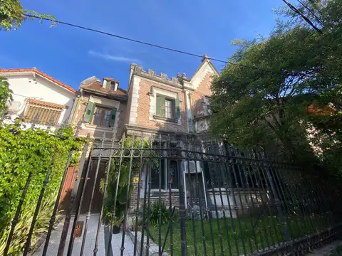 Casa en venta estilo Tudor en el centro de San Fernando