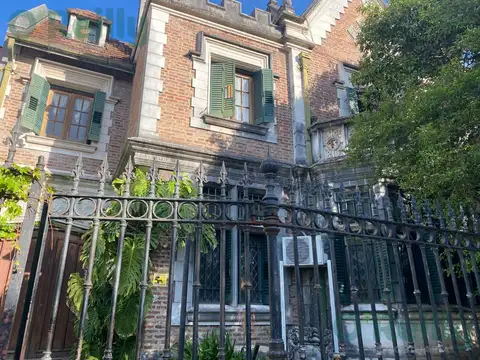 Casa en venta estilo Tudor en el centro de San Fernando