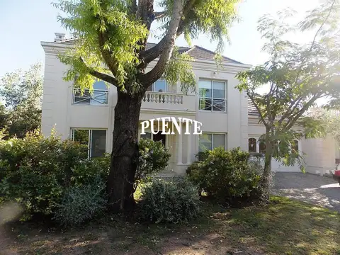 Casa en Venta con 7 cocheras